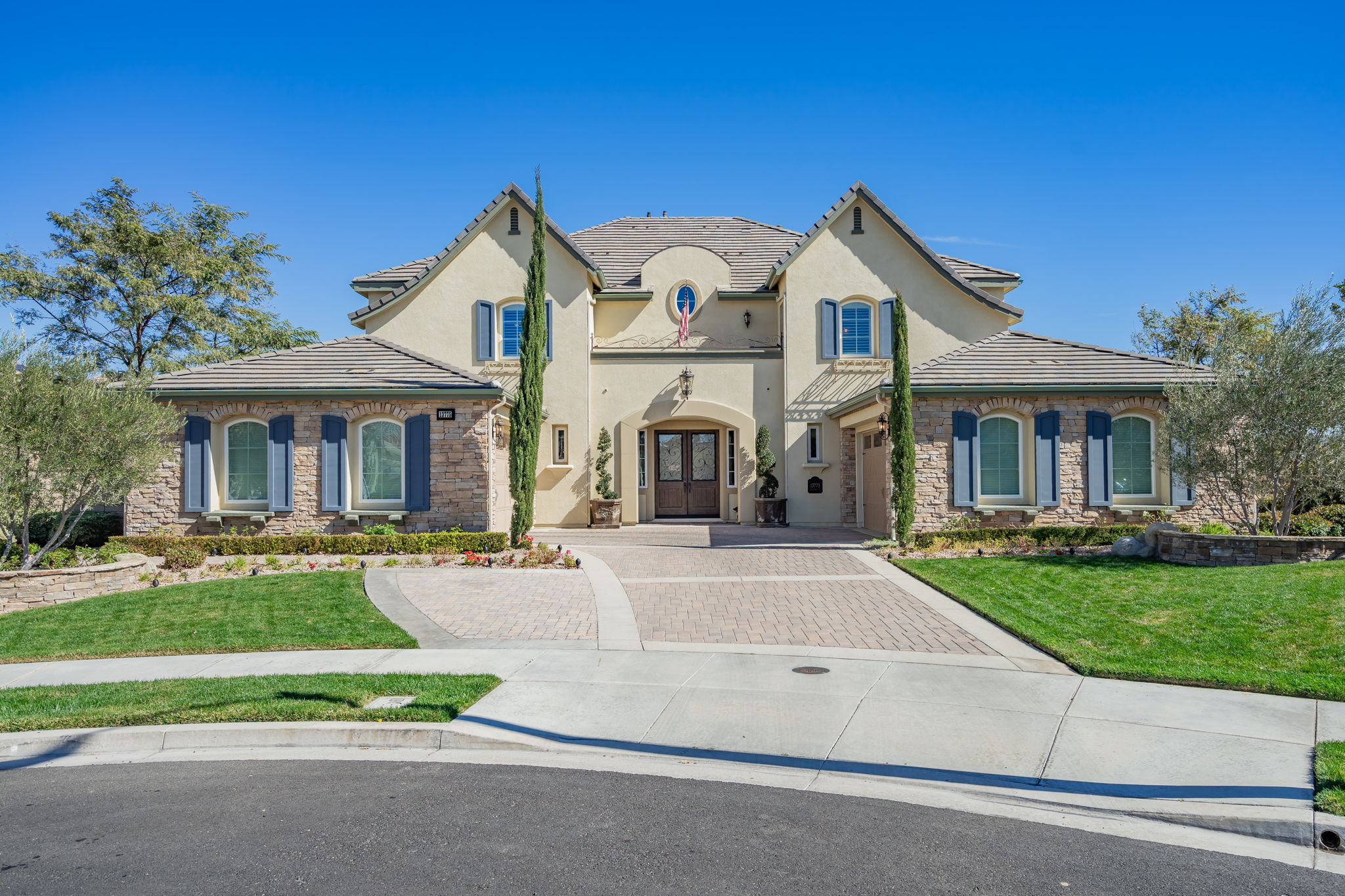Luxury home photographed by Cam Knudsen